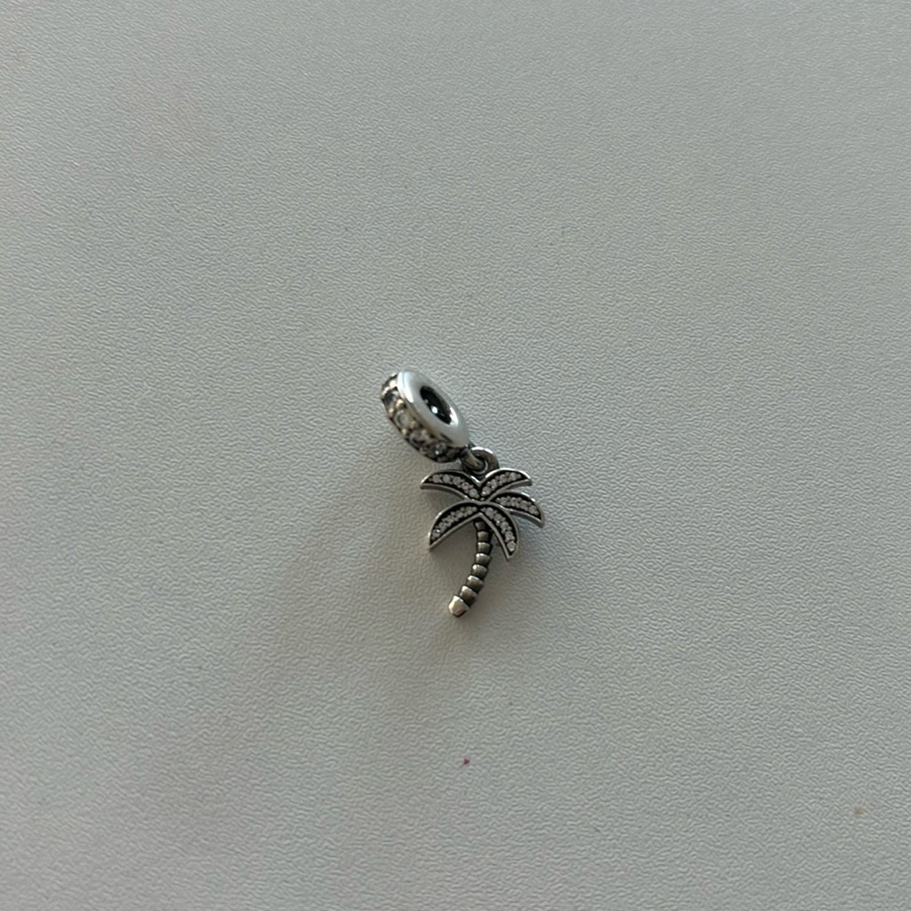 Pandora palm tree